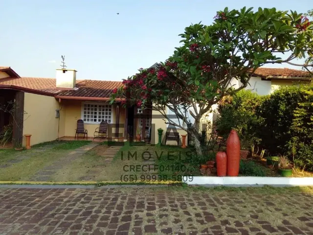 Imagem: Casa em Condomínio com Três Quartos Sendo
