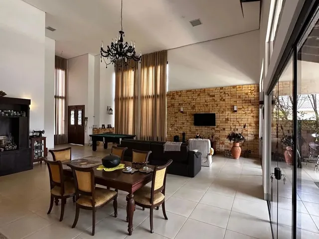 Imagem: Casa Térrea para Venda Tem 308 M2 com 3