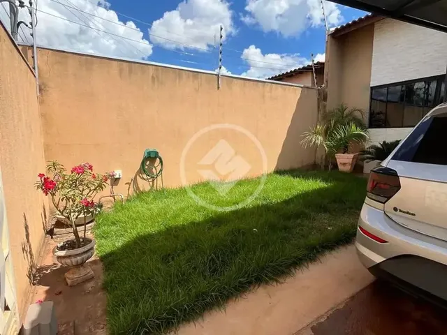 Imagem 3: Casa - R$ 190.000,00 - Sendo 2 Quartos com Quintal e Garagem Coberta - Bairro Canelas