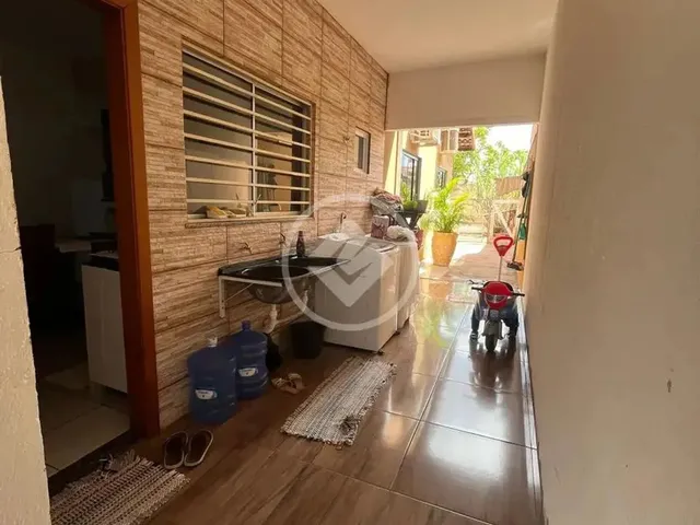 Imagem 8: Casa - R$ 190.000,00 - Sendo 2 Quartos com Quintal e Garagem Coberta - Bairro Canelas