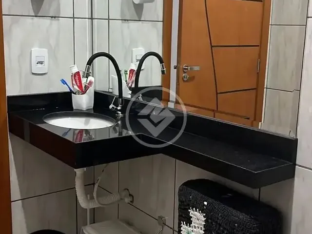 Imagem 12: Casa - R$ 190.000,00 - Sendo 2 Quartos com Quintal e Garagem Coberta - Bairro Canelas