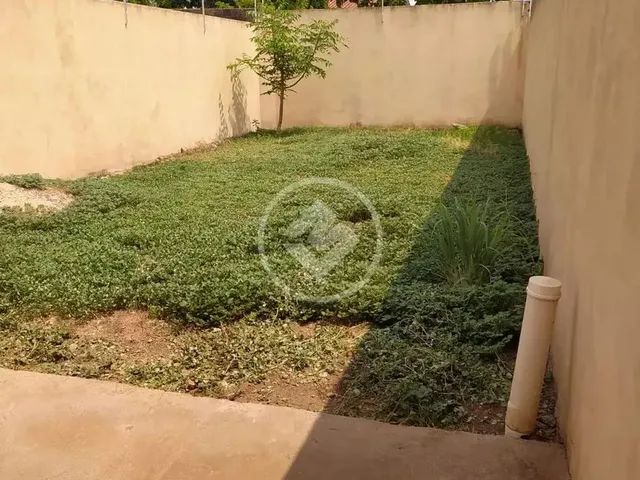 Imagem 9: Casa - R$ 190.000,00 - Sendo 2 Quartos com Quintal e Garagem Coberta - Bairro Canelas