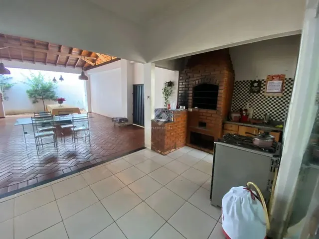 Imagem: Casa À Venda na Região do Jardim Imperador