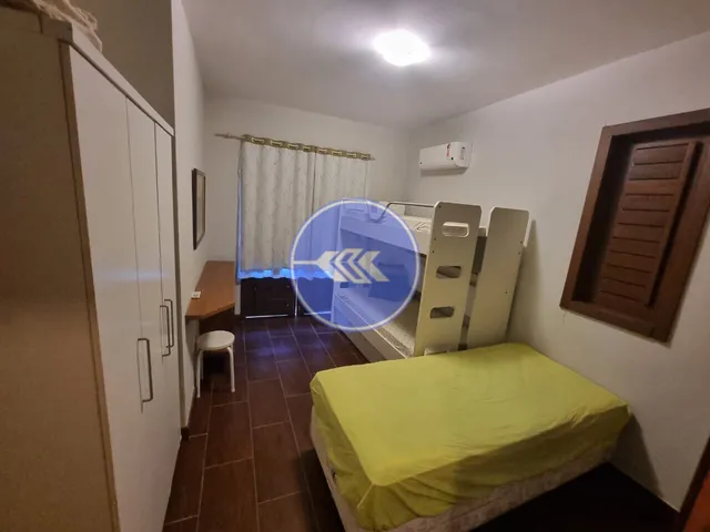 Imagem 2: Casa em localização privilegiada no Porto das Dunas com 3 suítes