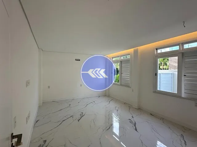 Imagem 3: Casa espetacular no Alphaville Fortaleza com 4 suítes e lazer completo