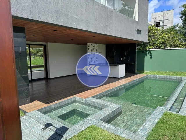 Imagem 3: Casa de alto padrão com 5 suítes no Eusébio com lazer completo