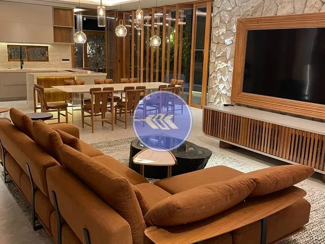 Imagem: Belíssima casa porteira fechada de alto