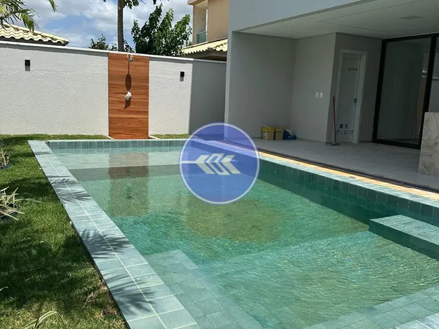 Imagem 2: Belíssima casa com 4 suítes e piscina privativa na Cidade Alpha!