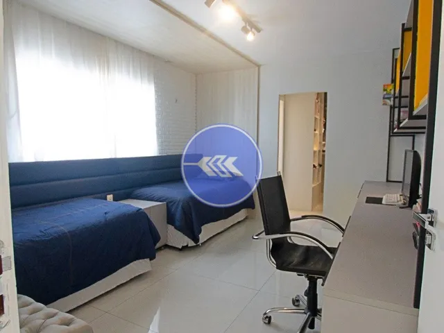Imagem 2: Belíssima casa de alto padrão com 6 suítes em Eusébio - Azur condomínio