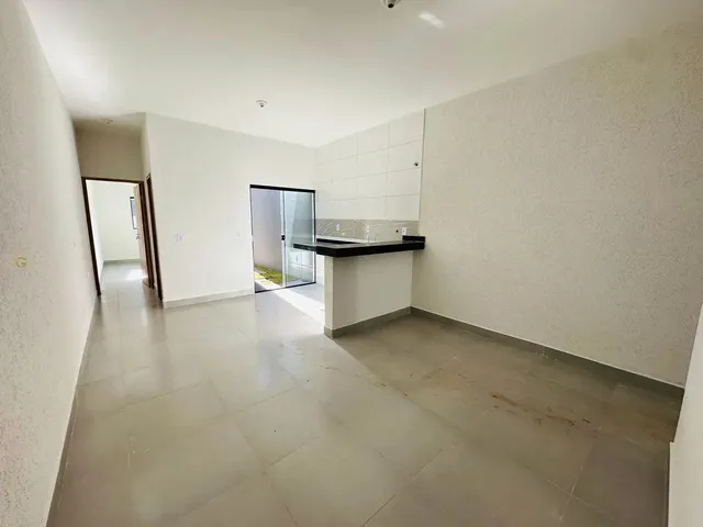 Imagem 2: Casa 2 Quartos com Suite | Quintal