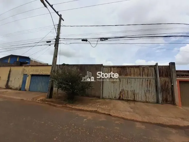 Imagem: Terreno (Área) À Venda, 840M² por R$