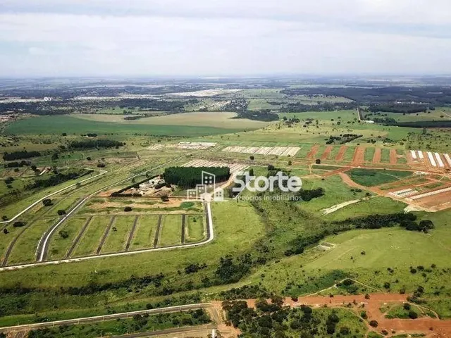 Imagem: Loteamento com Terrenos Comerciais e Residenciais