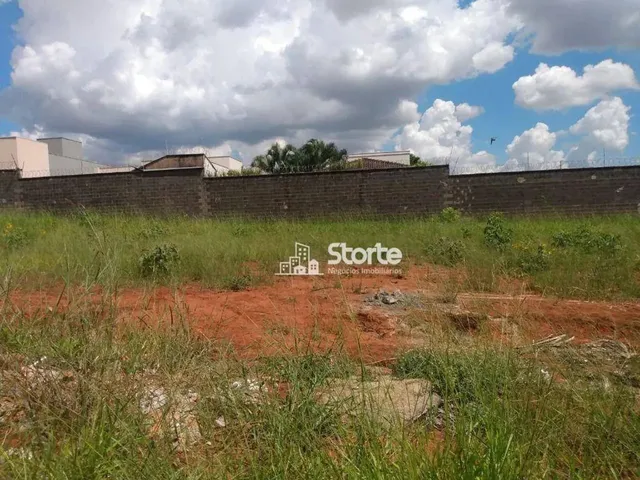Imagem: Terreno À Venda, 250M² por R$ 300.000