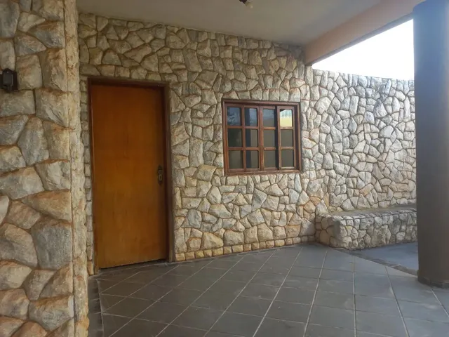 Imagem: Casa com Lote Inteiro Casa de Rua com 3
