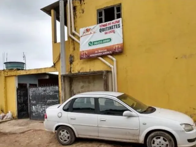 Imagem: A casa possui 1 Dormitório, 1 Banheiro, 1 Vaga na garagem,