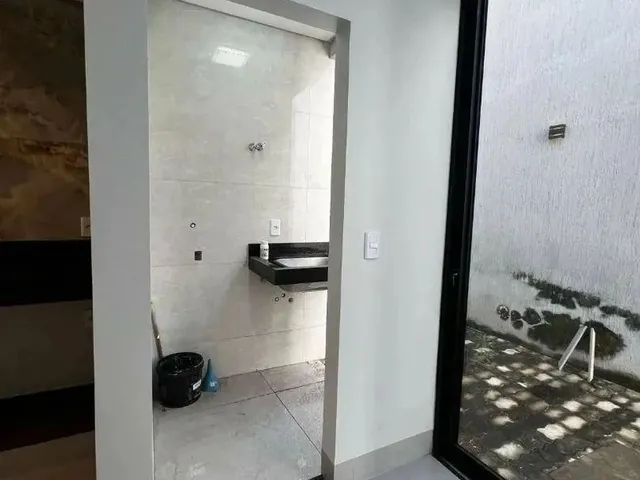 Imagem 3: Sobrado com 4 Dormitórios À Venda, 222 M² por R$ 840.000,00 - Setor Centro Oeste