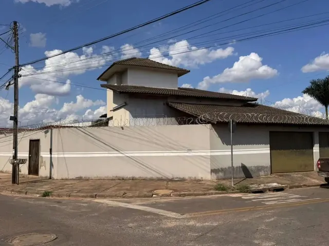 Imagem: Casa 3 Qtos, 425 M² Terreno, Proximo Ao