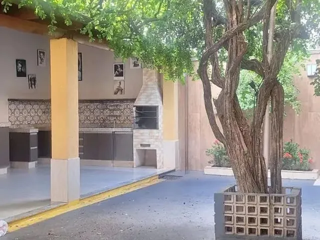Imagem: Casa Casa de Rua com 4 Quarto(S) e 3 Banheiro(S)