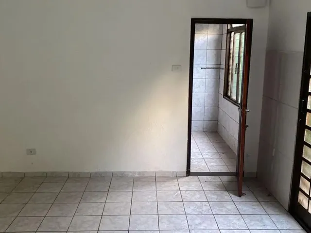 Imagem 8: Casa Setor Marechal Rondon, com 3 Suites Casa de Rua com 3 Quarto(S) e 2 Banheiro(S) À