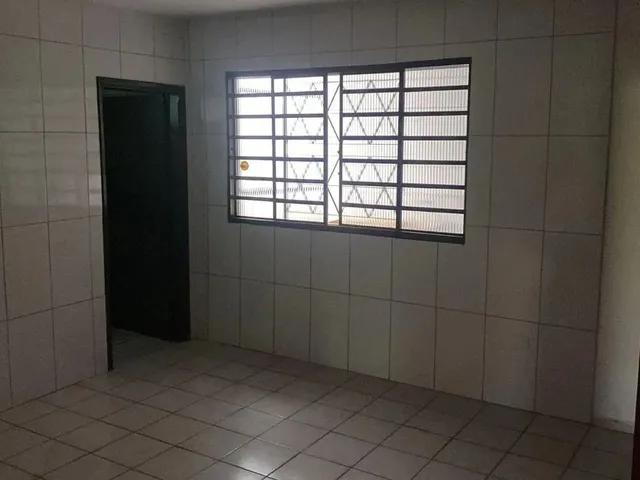 Imagem 7: Casa Setor Marechal Rondon, com 3 Suites Casa de Rua com 3 Quarto(S) e 2 Banheiro(S) À