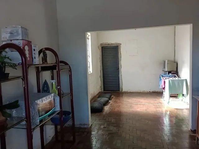 Imagem 12: Imóvel para Venda com 254 Metros Quadrados com 3 Quartos em Setor Coimbra - Goiânia - Go