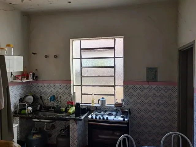 Imagem 15: Imóvel para Venda com 254 Metros Quadrados com 3 Quartos em Setor Coimbra - Goiânia - Go