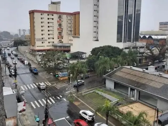 Imagem 8: Sala Mobiliada no Centro de Canoas com 2 Consultórios