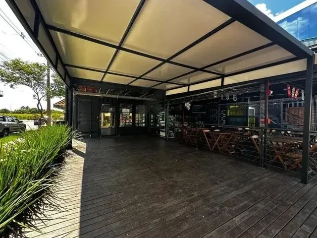 Imagem: Loja Comercial com Deck Externo para Locação