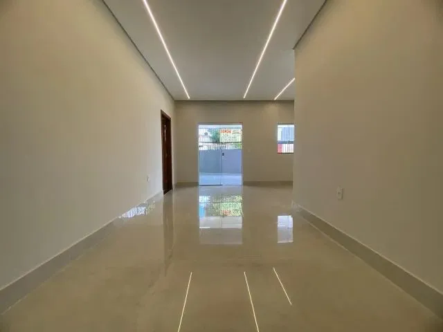 Imagem: Casa com 3 Quartos Sendo 1 Suíte, com Fino