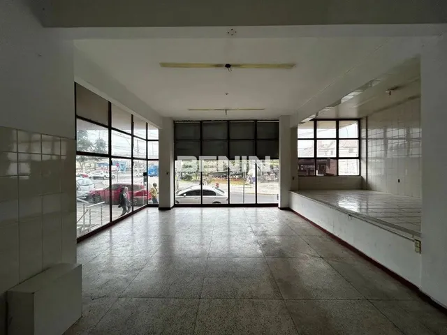 Imagem 11: Benin Aluga - Loja com 176M² no Centro de Canoas. Imóvel Conta com 3 Banheiros, Duas