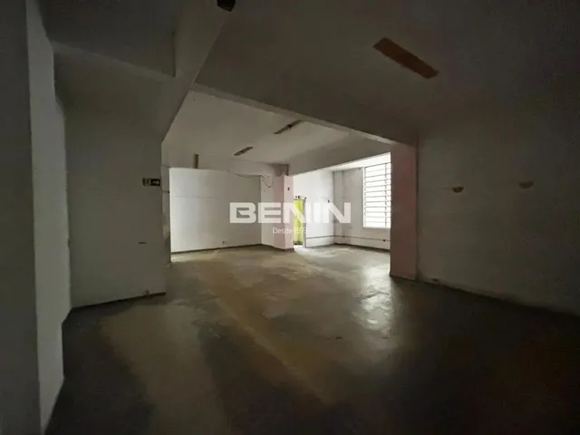 Imagem 8: Benin Aluga - Loja com 176M² no Centro de Canoas. Imóvel Conta com 3 Banheiros, Duas