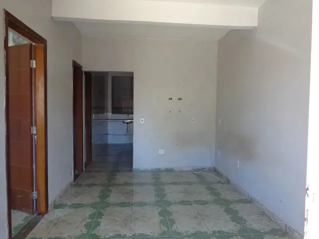 Imagem 7: Qr 110 Sobrado com 3 Casas com 2 Quartos Lado Metrô Escriturado em Samambaia Sul Df