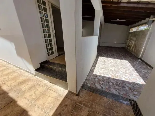 Imagem 8: Ótima Casa a Venda no Setor Tradicional