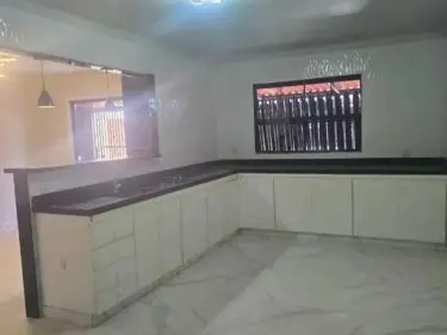 Imagem 2: Na - Casa Reformada na Quadra 304 do Recanto das Emas com 3 Quartos Sendo 2 Suítes