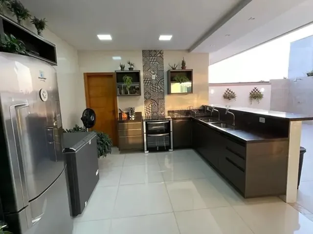 Imagem 15: Residencial Tápajos 3 Suítes Sendo a Master com Closet e Ampla Varanda