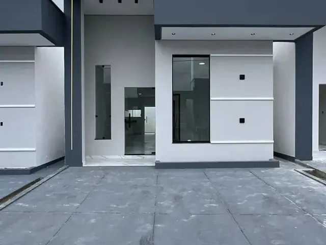 Imagem 1: Casa Térrea no Parque 10 com 02 Qts Sendo 1 Suíte/ (Próximo a Academia Live