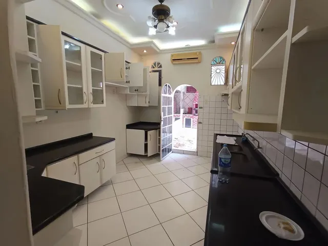 Imagem: /Casa com Quintal e Garagem no Ajuricaba