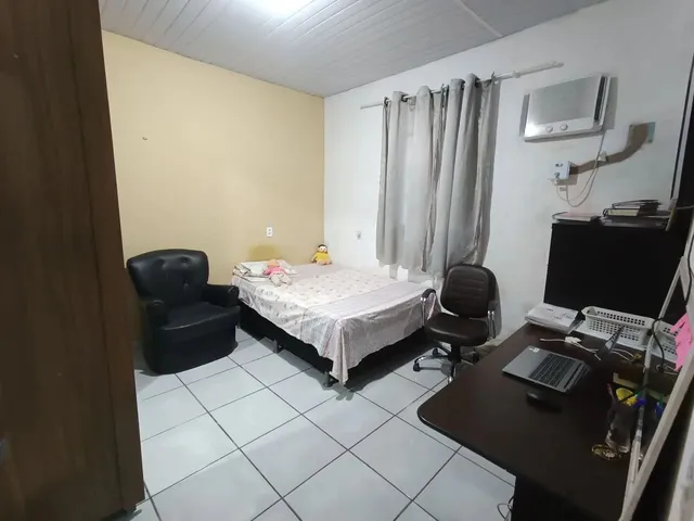 Imagem: /Casa com Quintal e Garagem no Jorge Teixeira