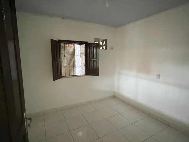 Imagem 2: Coroado - 04 Quartos Sendo 01 Suíte !!