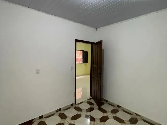 Imagem 9: Coroado - 04 Quartos Sendo 01 Suíte !!
