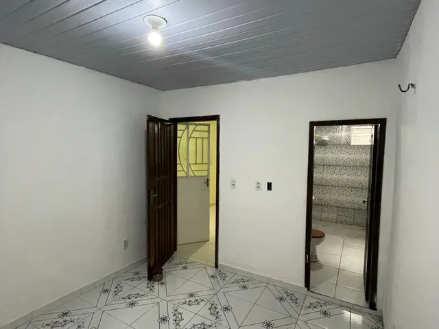 Imagem 12: Coroado - 04 Quartos Sendo 01 Suíte !!