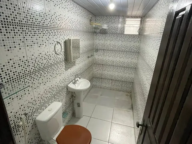 Imagem 13: Coroado - 04 Quartos Sendo 01 Suíte !!