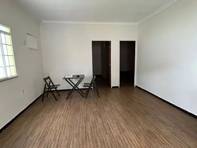 Imagem: /Vendo Casa com 3 Qrts no Cj Tiradentes