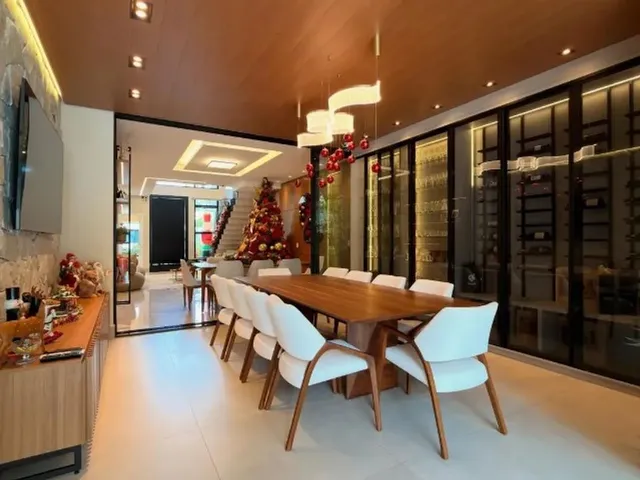 Imagem 7: Casa Nova de Alto Padrão no Condomínio Bosque Imperial, 4 Suítes, Mobiliada