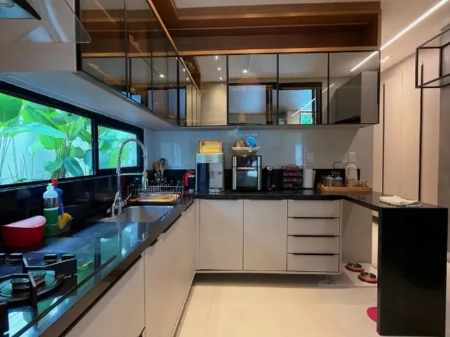 Imagem 8: Casa Nova de Alto Padrão no Condomínio Bosque Imperial, 4 Suítes, Mobiliada