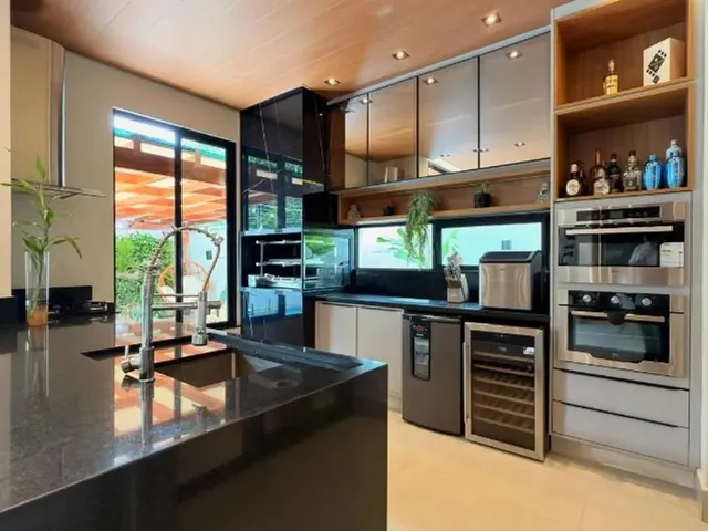 Imagem 3: Casa Nova de Alto Padrão no Condomínio Bosque Imperial, 4 Suítes, Mobiliada