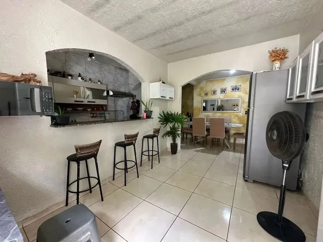 Imagem 3: Casa Duplex C/ 6 Quartos no Bairro Alvorada