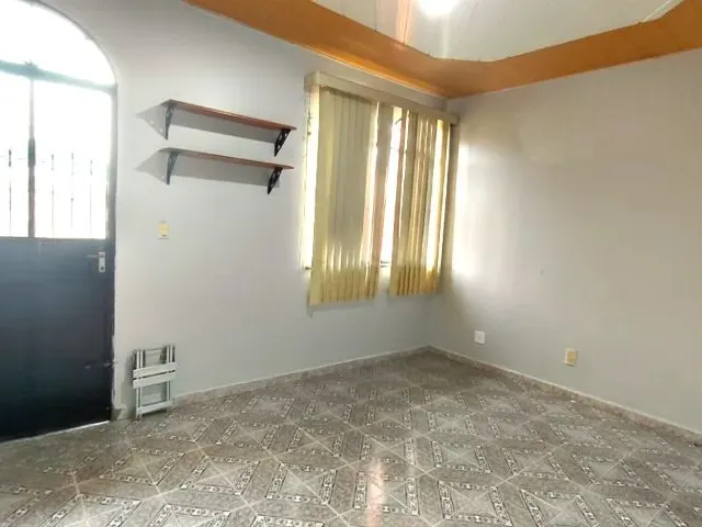 Imagem 14: Aleixo, Conj. João Bosco I, Casa C/Área 375M2, 3 Quartos, Espaço Externo Amplo