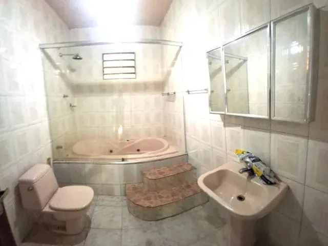 Imagem 13: Aleixo, Conj. João Bosco I, Casa C/Área 375M2, 3 Quartos, Espaço Externo Amplo
