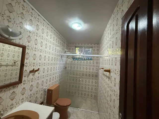 Imagem 4: Apartamento À Venda no Adrianópolis,Amplo, Bem Localizado e com Potencial De